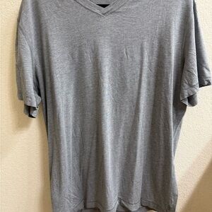 Men's Gray Lululemon V-Neck T-Shirt